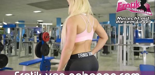 schlanke brünette younge deutsche amateur teen fickt mit einem user